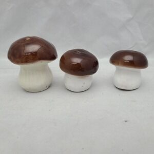 Vintage Mushroom Salt and Pepper Shakers Lot Of 3 With‎ Stoppers